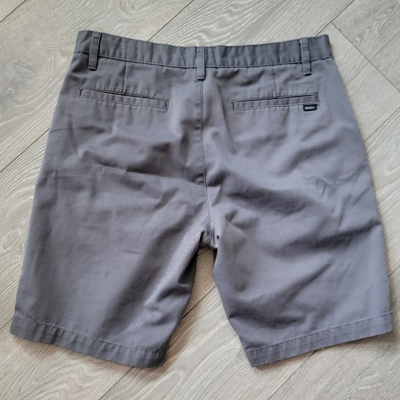 RVCA Shorts - Picture 2 of 3